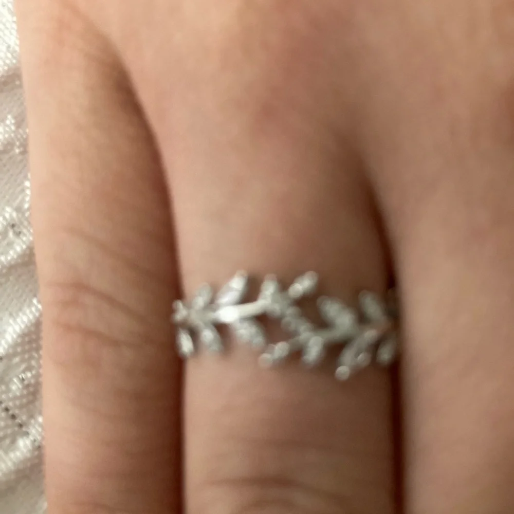 Antian Accessories™ 925 Sterling Silver Adjustable Leaf Ring (Size 4–8)